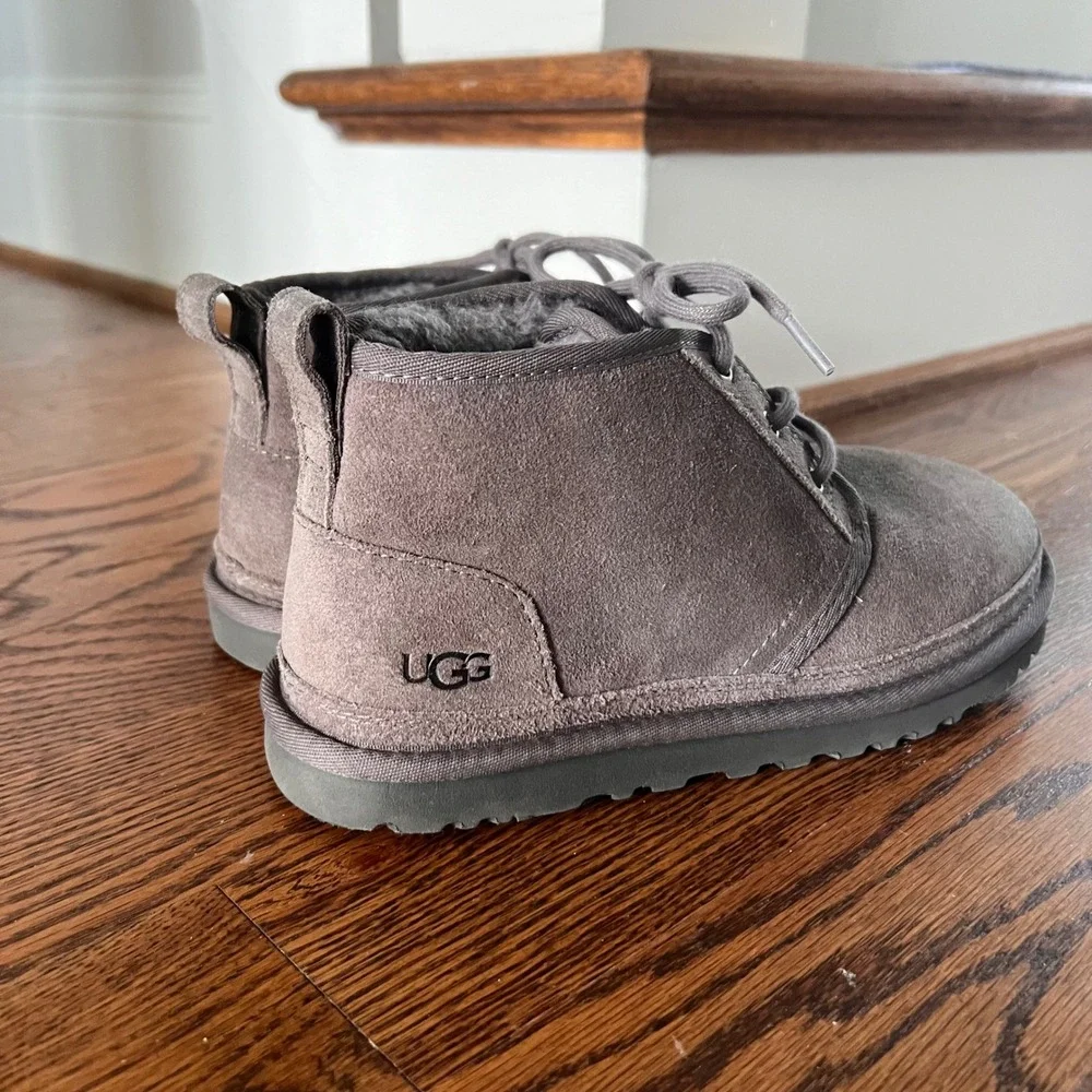 UGG Neumel Grey Suede Lace Up Chukka Boots Wool Lining Insole 3236 Womens 7